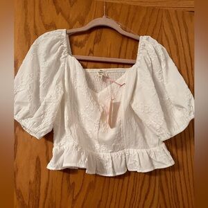 Entro White Puff Sleeve Cropped Top - NWT - Size L